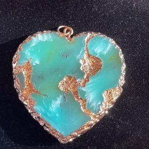 Stunning pendant green marbled with gold